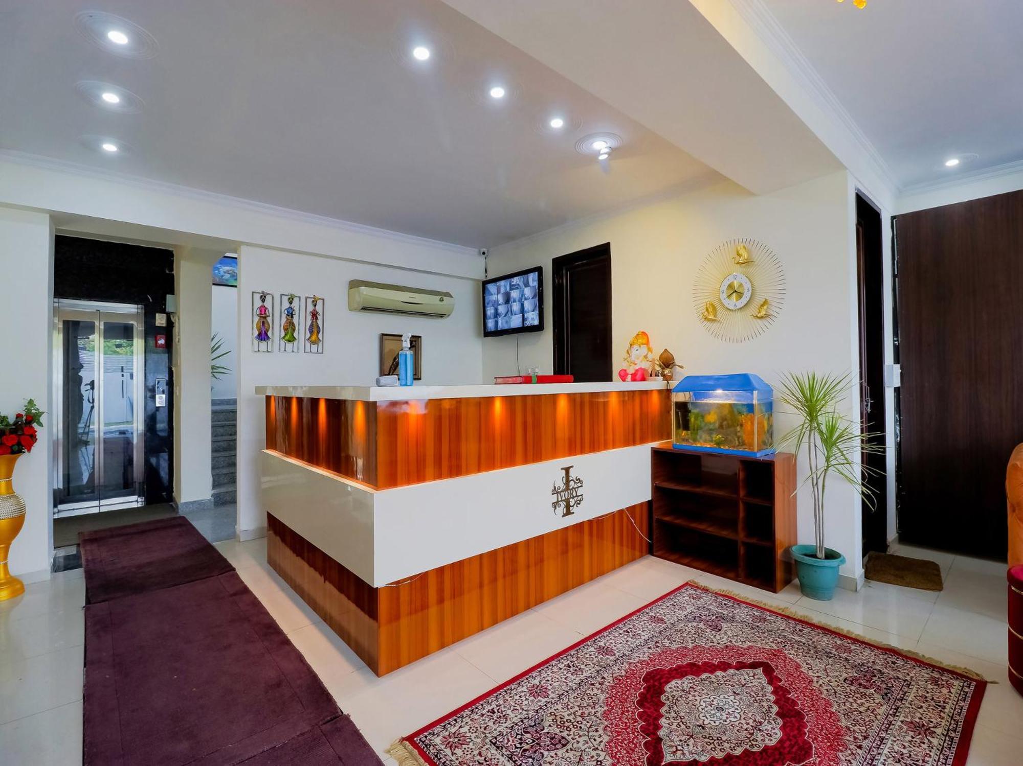Treebo Rejoice 52 - 3Km From Huda City Metro Station Badshahpur Exterior photo