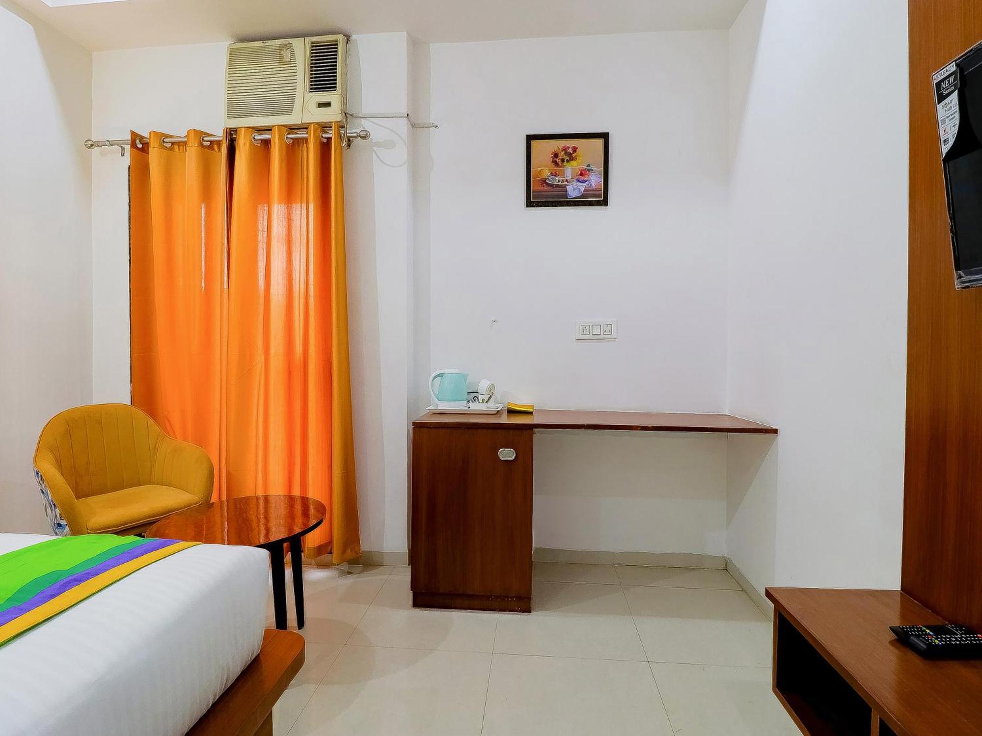 Treebo Rejoice 52 - 3Km From Huda City Metro Station Badshahpur Exterior photo